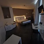 Hotel Living