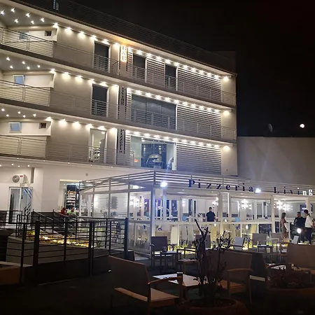 Hotel Living 3*
