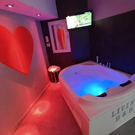 Living Hotel 3*